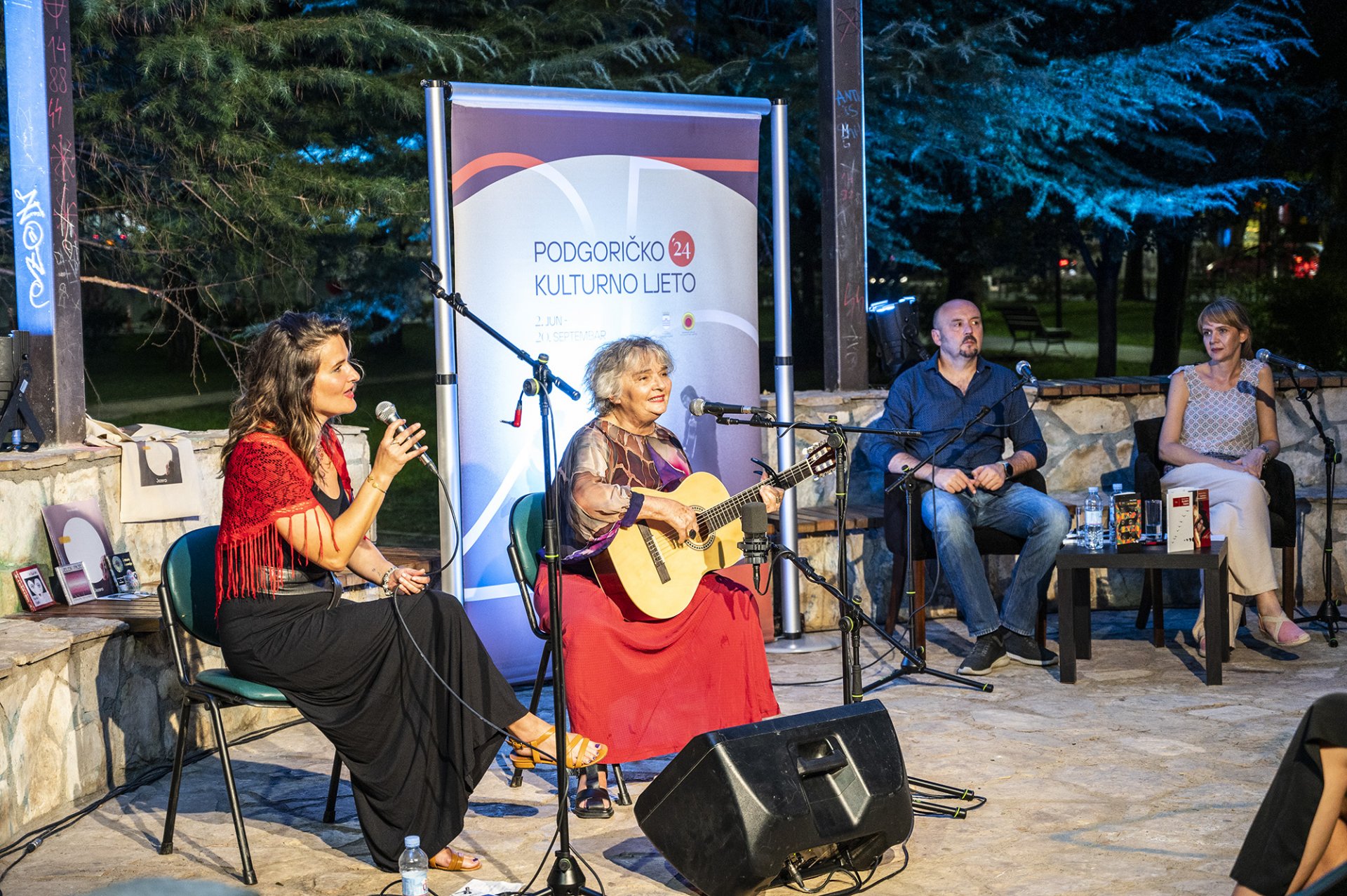 Održano književno - muzičko veče „Čarolija poezije i tradicionalne muzike”