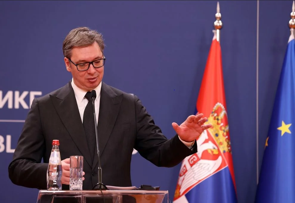 U zemlji Asteriksa i Obeliksa – Srbi kao Gali, Vučić kao Drmatoriks