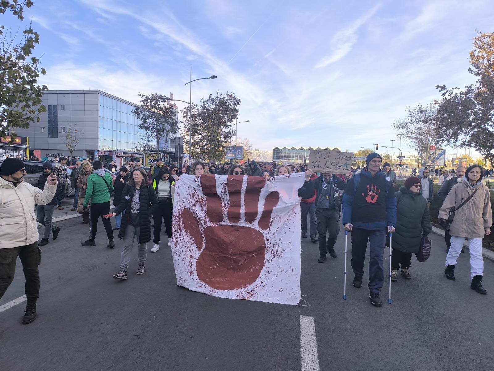 Uz manje incidente završen protest u Novom Sadu, najavljena nova okupljanja