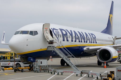 Avion koji je poletio iz Tirane prinudno sletio u London zbog smrti putnika