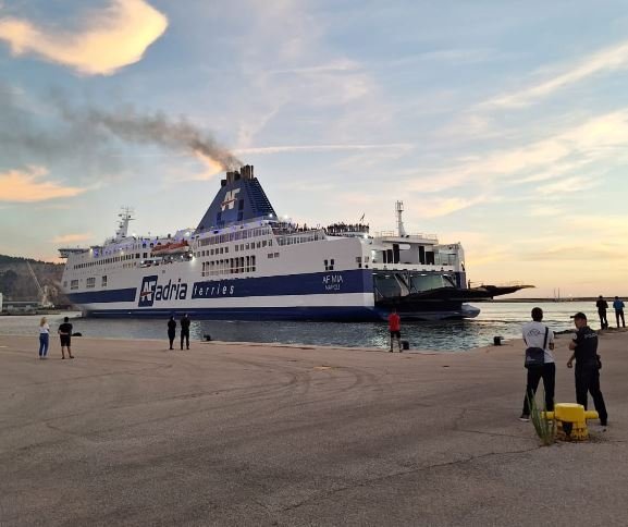 Spajić: Trajekt Adria Ferrys koji će saobraćati do Ankone uplovio u Luku Bar