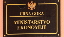 Sekulić: Ministarstvo ne želi da arbitrita u sporu sindikata i Telekoma, zakon svi da poštuju