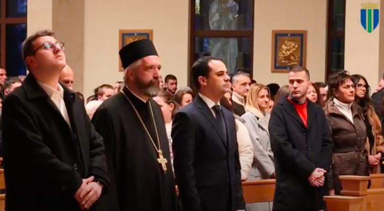 Raičević prisustvovao ponoćnoj misi u konkatedrali Svetog Petra Apostola u Baru povodom katoličkog Božića