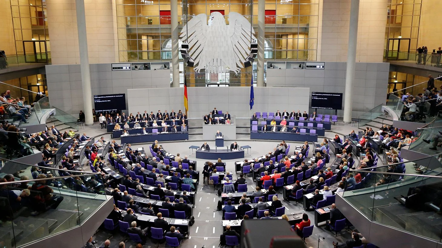 Bundestag promjenom ustava omogućio nova zaduživanja za ulaganja u odbranu