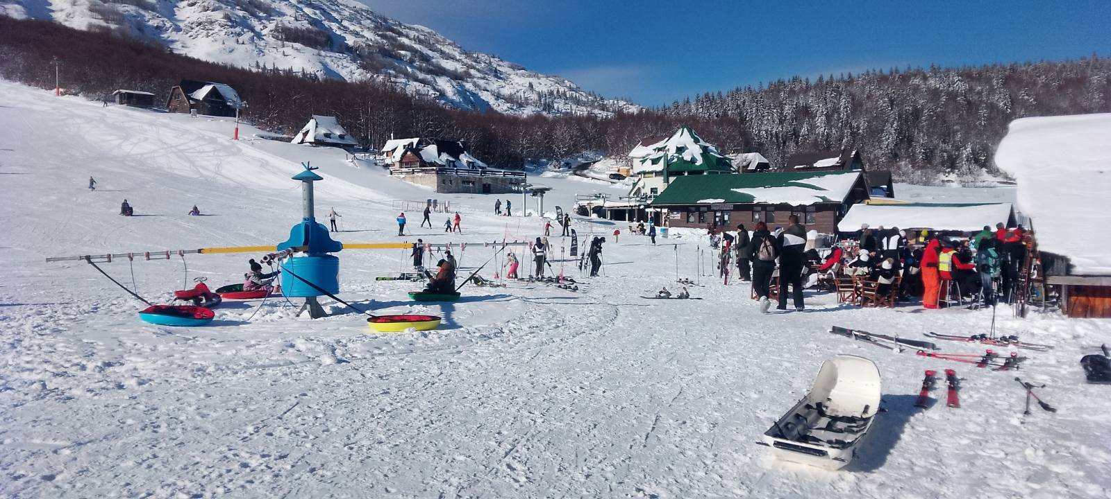 Počela sezona skijanja na Savinom kuku