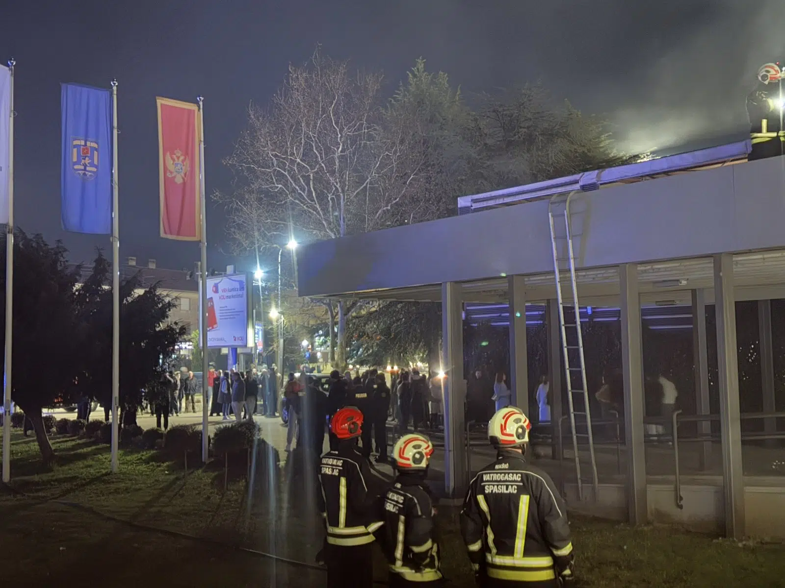 Sukob „Delija i „Grobara“ u Nikšiću, intervenisala policija; Pogledajte snimak