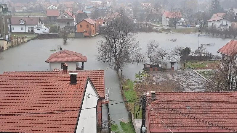 Načelnik cetinjske Službe zaštite: Padavine su i dalje jake, ekipe su na terenu, dajemo sve od sebe