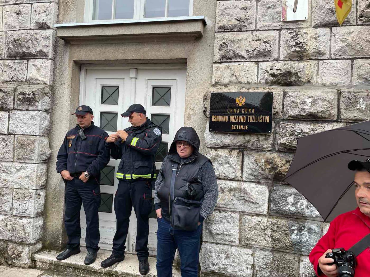 Građani za sjutra najavili masovniji protest na Cetinju zbog hapšenja Kaluđerovića: Teroristi smo koliko je on!