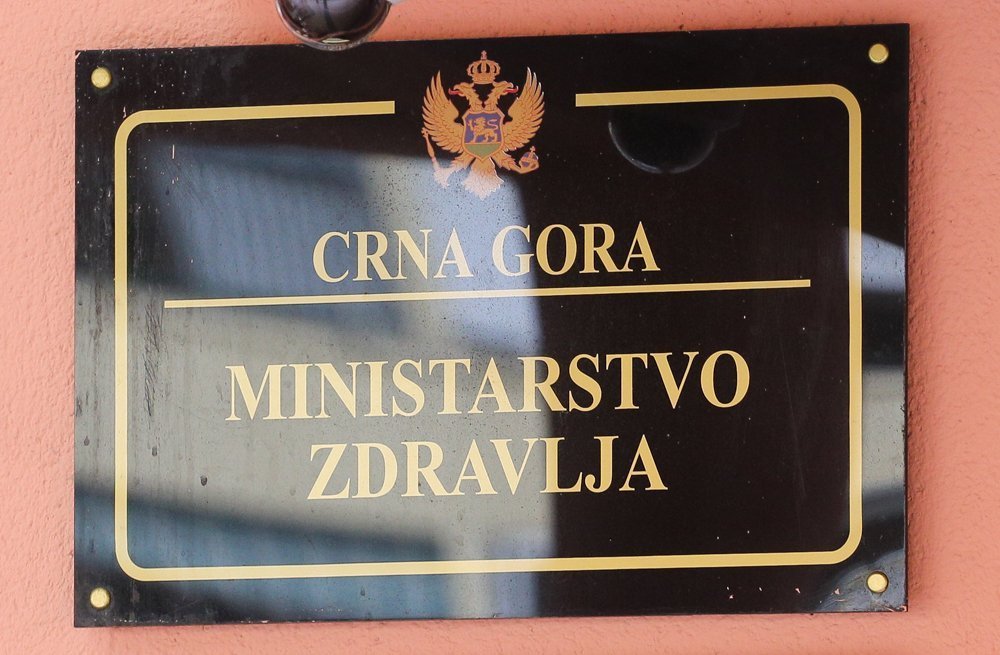 Ministarstvo zdravlja: Naknade za porodilje se ne ukidaju već se pojednostavljuje procedura