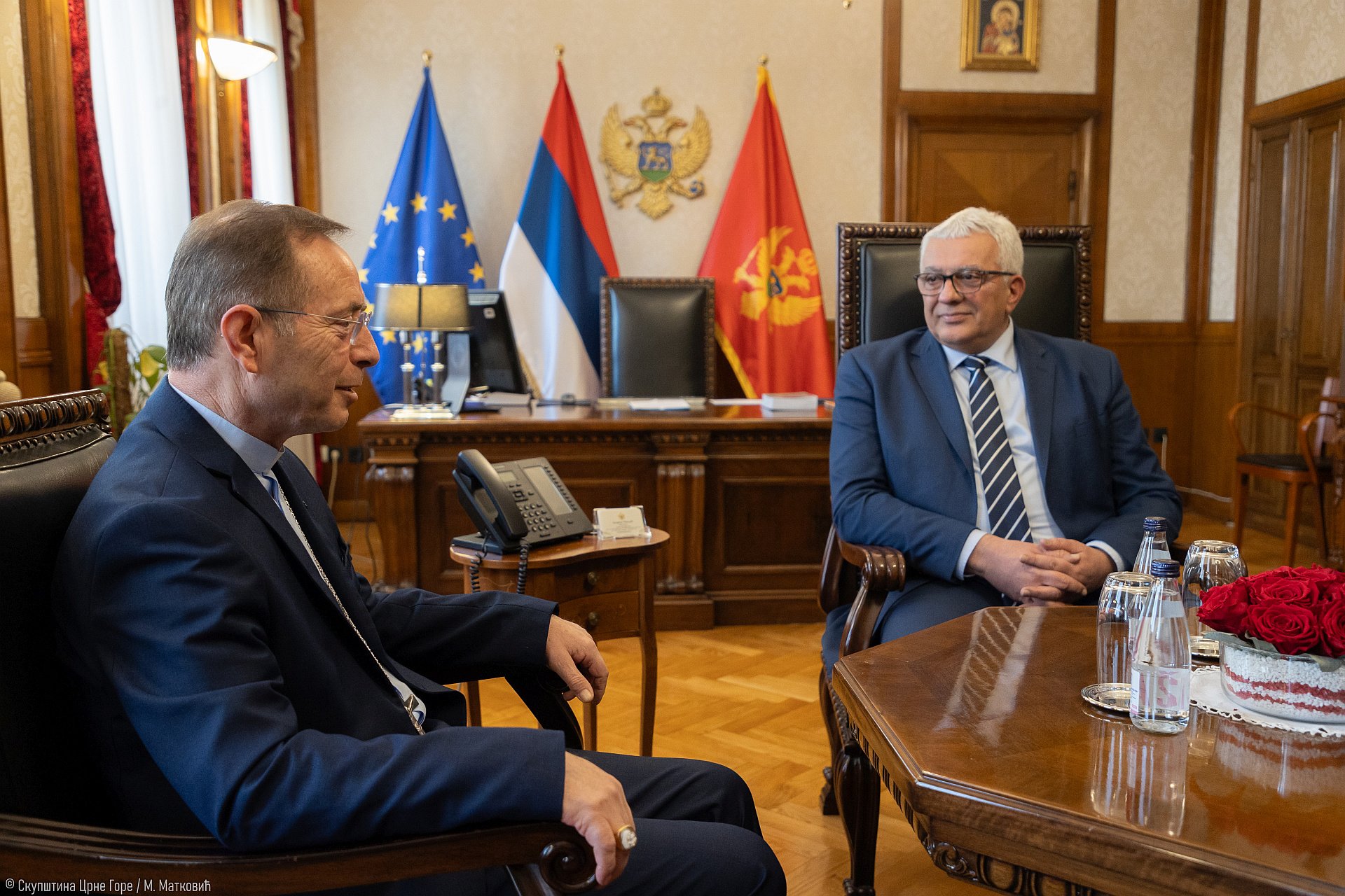 Mandić sa Đonlešajem: Katoličkoj crkvi i svim tradicionalnim vjerskim organizacijama država da vrati oduzetu imovinu