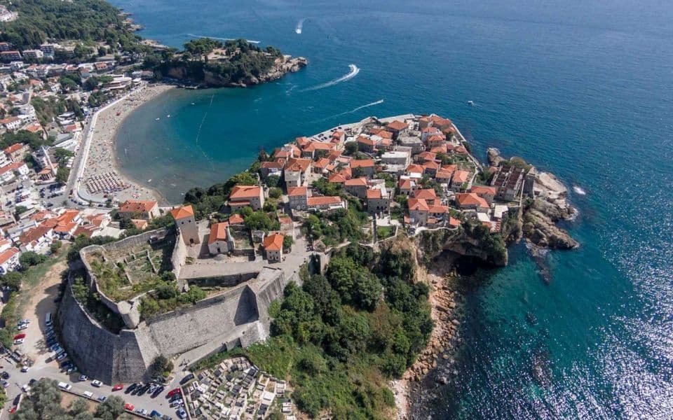 Ulcinj: Zbog ometanja policajaca kažnjen 1500 eura