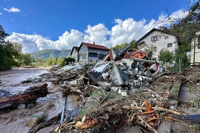 Pronađena nova žrtva poplava, u Konjicu spasioci započeli izvlačenje tijela