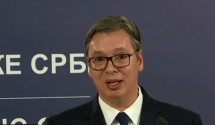 Vučić o incidentu ispred Predsjedništva: Da su krenuli na Bijelu kuću bili bi izrešetani
