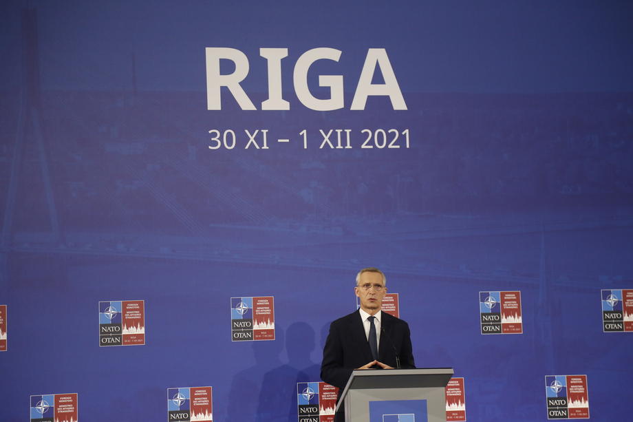 Rusija gomila vojsku kod Ukrajine, Stoltenberg – Moskva će platiti visoku cijenu