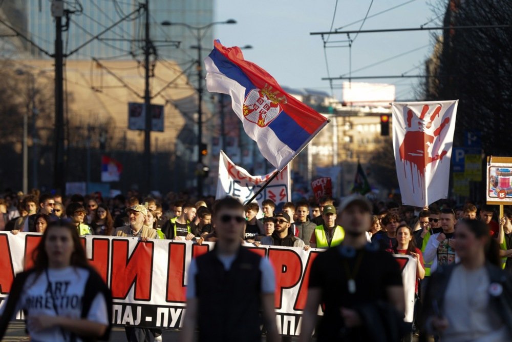 Studenti iz Kragujevca ostali bez prevoza do Beograda, BIA skinula tablice sa autobusa