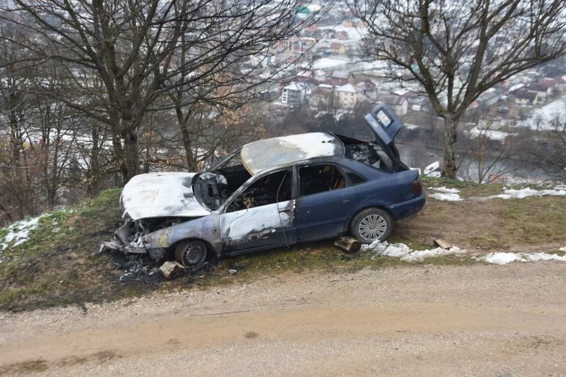 Bijelo Polje: Zbog paljenja vozila policija uhapsila jednu osobu, druga u bjekstvu