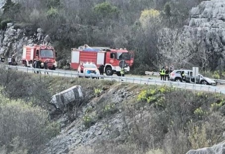 U teškoj nesreći na putu PG-CT poginula dvojica Novljana i Podgoričanin