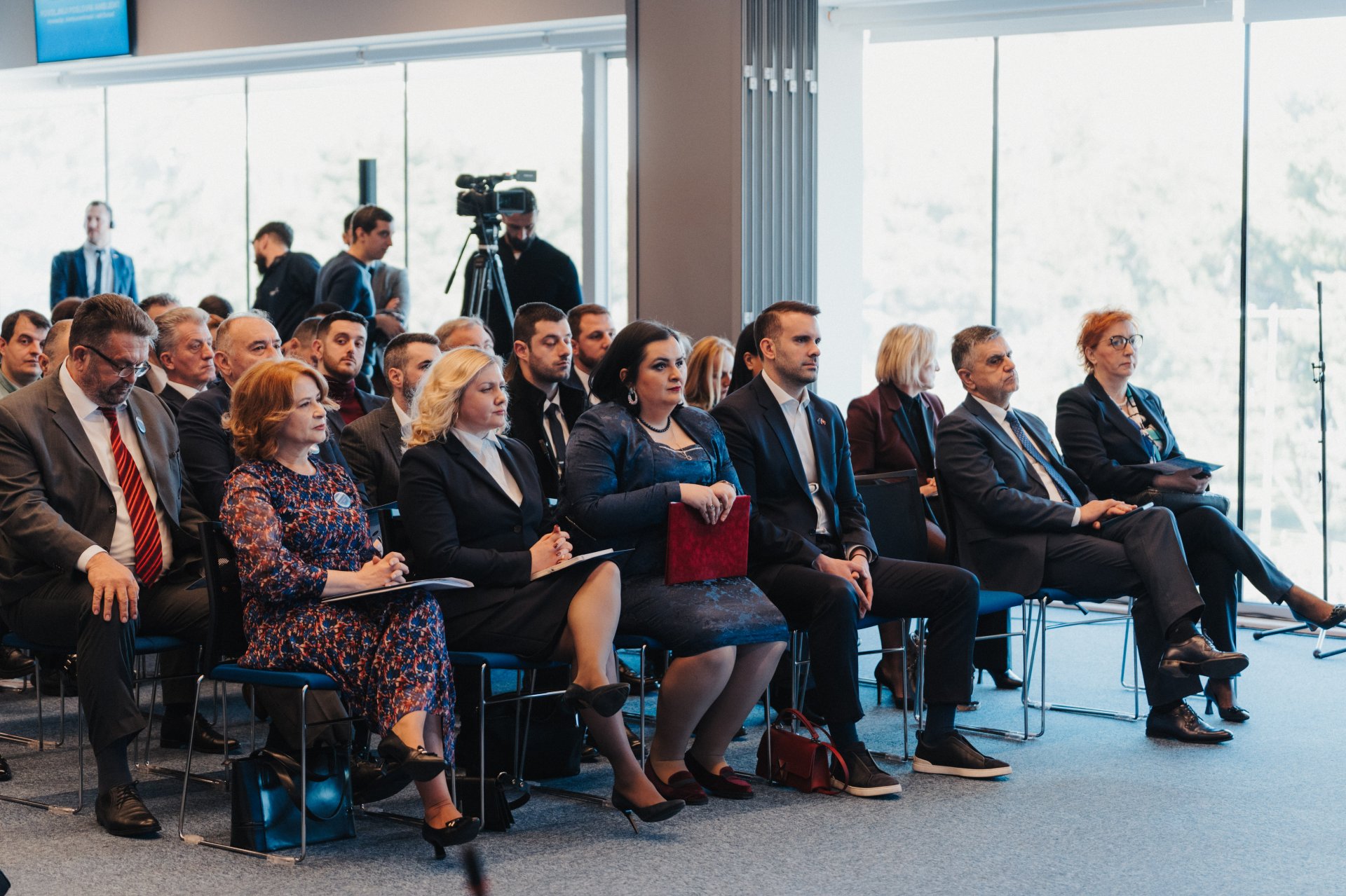 Spajić: Smanjenje javnog duga i budžetska disciplina su od suštinskog značaja; Mikavica: Izazovi zahtijevaju odlučne i sistemske reforme