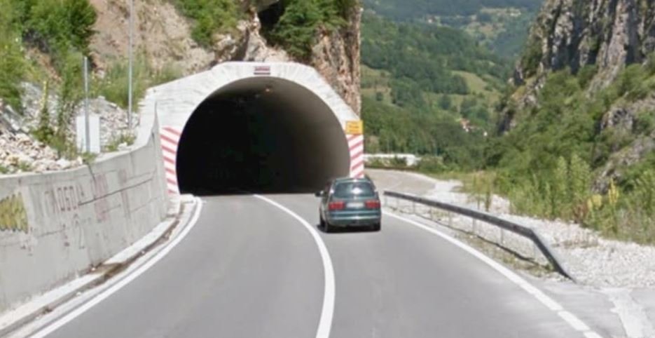 Totalna obustava saobraćaja kroz tunel Tifran