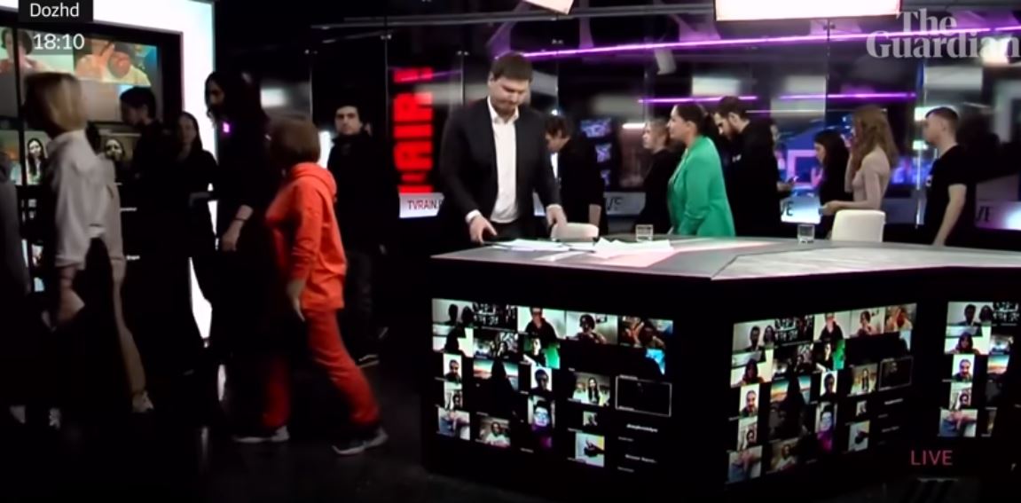 Zbog Putinovog zakona ruska TV obustavila emitovanje, ali su na odlasku povukli hrabar potez