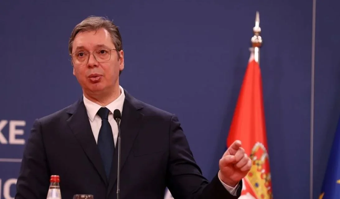 Njujork Tajms o vezama Vučića i Belivuka: Predsjednik, fudbalski huligani i "Kuća užasa" podzemlja (2)