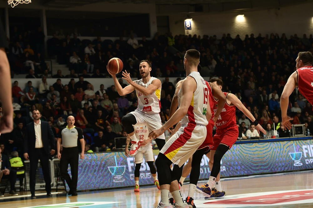 Crnogorski košarkaši sjutra sa Švedskom za plasman na Eurobasket