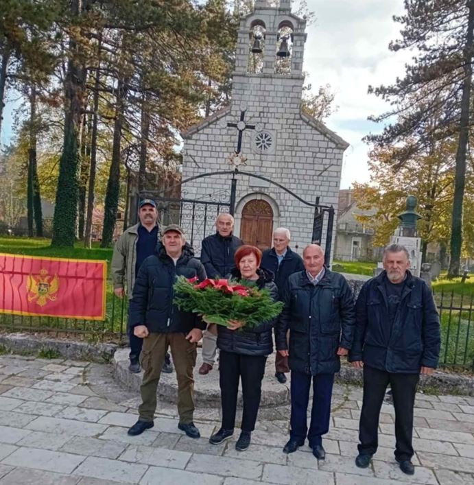 Organizacija boraca NOR-a položila vijenac na grobove oslobodilaca Cetinja