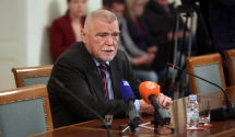 I Mesić u spotu Pupovca: "Kad je trebalo Hrvatskoj, i Srbi su glasali"