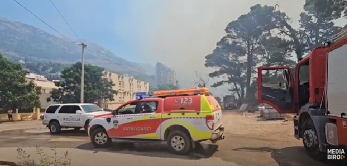 Vjetar razbuktao požar kod Sutomora, pogledajte snimak