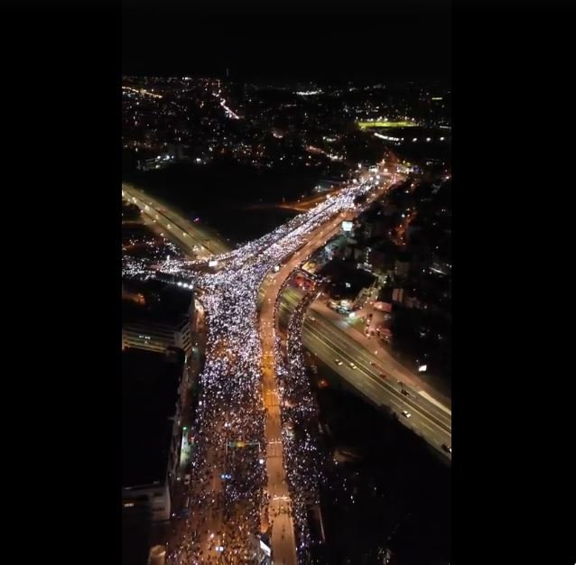 Hiljade demonstranata na blokadi u Beogradu, Vučić poziva na dijalog i najavljuje rekonstrukciju vlade