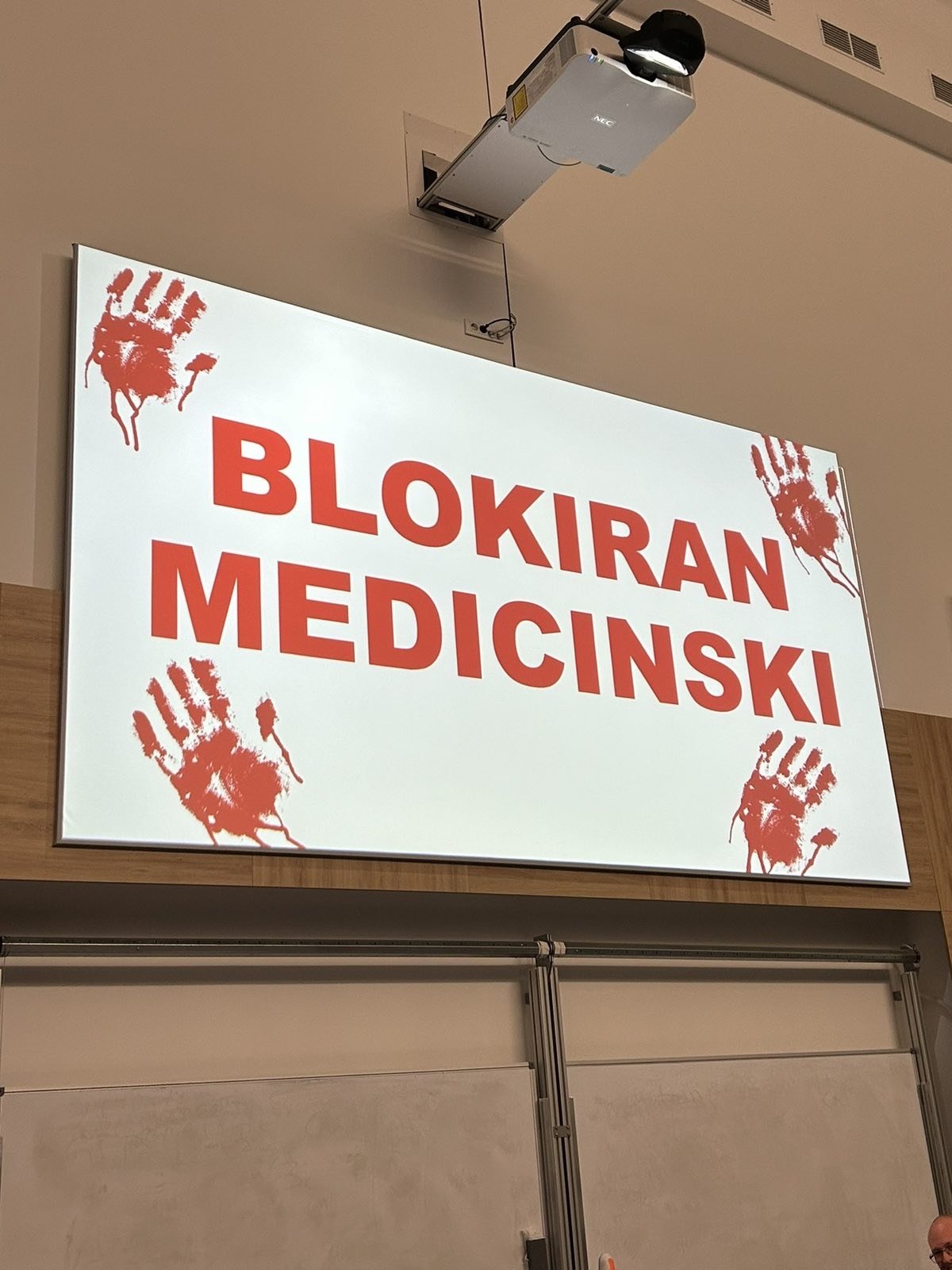 Studenti Medicinskog fakulteta iz Novog Sada: Morate razumjeti činjenicu da za nas opcija ignorisanja i sigurna četiri zida više ne postoje