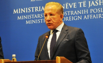 Pacoli ruskom ambasadoru: Teritorijalni integritet Kosova nedodirljiv, priznaćete ga prije ili kasnije