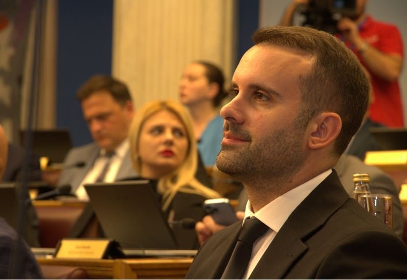 Đuranović Spajiću: Vi i Mandić kršite Ustav, našla vreća zakrpu