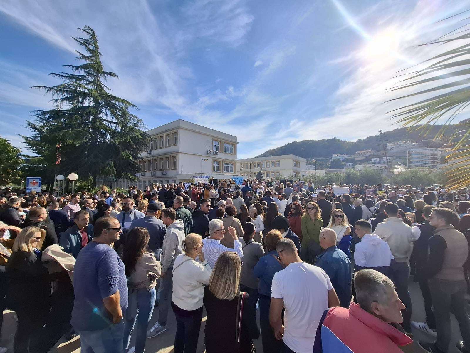 U Ulcinju održan protest “Hoćemo istinu za Dritu”