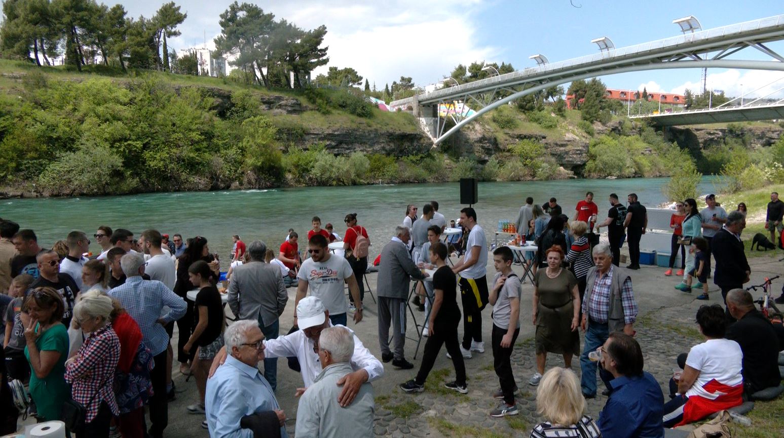 Druženje na obali Morače: Proslava 1. maja u Podgorici kao nekada