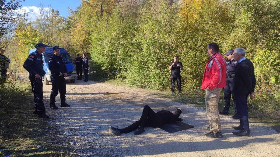 Danica Dragićević koju je policija zaustavila u odbrani imanja: Krave samo sjurili u jame, najmanje deset godina nećemo moći da obrađujemo zemlju