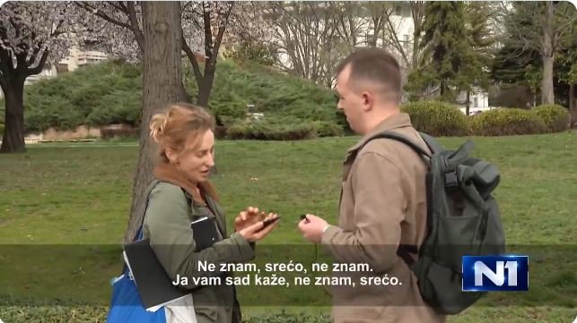 Beograd: Pogledajte  kako se regrutuju "studenti"  za kamp u Pionirskom parku i kako je izgledao susret reportera N1 sa organizatorkom statista