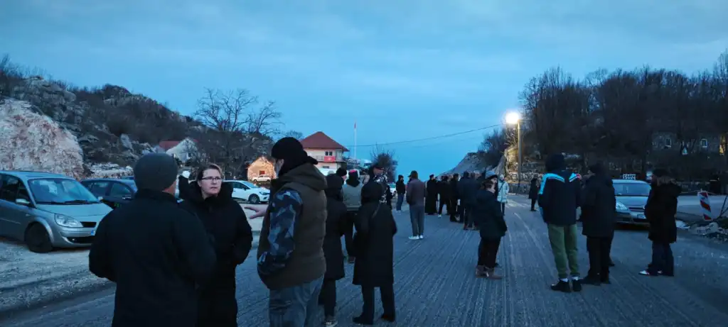 Protesti na Cetinju: Građani blokirali put u znak nezadovoljstva i podrške studentima