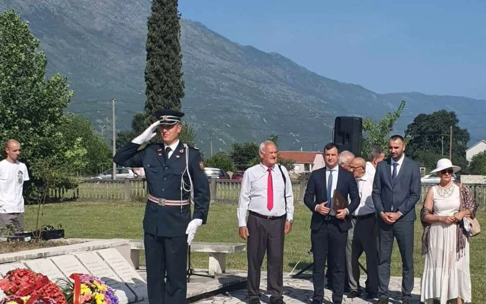 SOBNOR položio vijenac na Lazinama: "Odbili da služe okupatoru, goloruki udarili na neprijateljske bajonete"