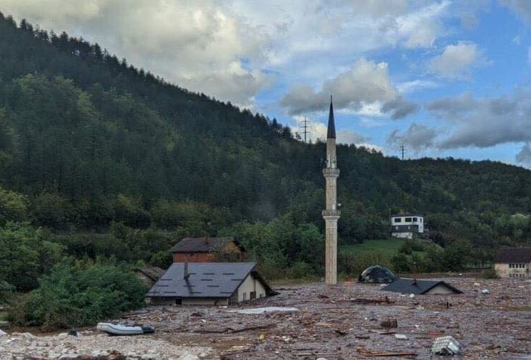 Svjedočenje kamiondžije iz BiH: U sekundi je odron stigao do mene, sreo sam ljude iz Crne Gore, spasili smo se preko pruge