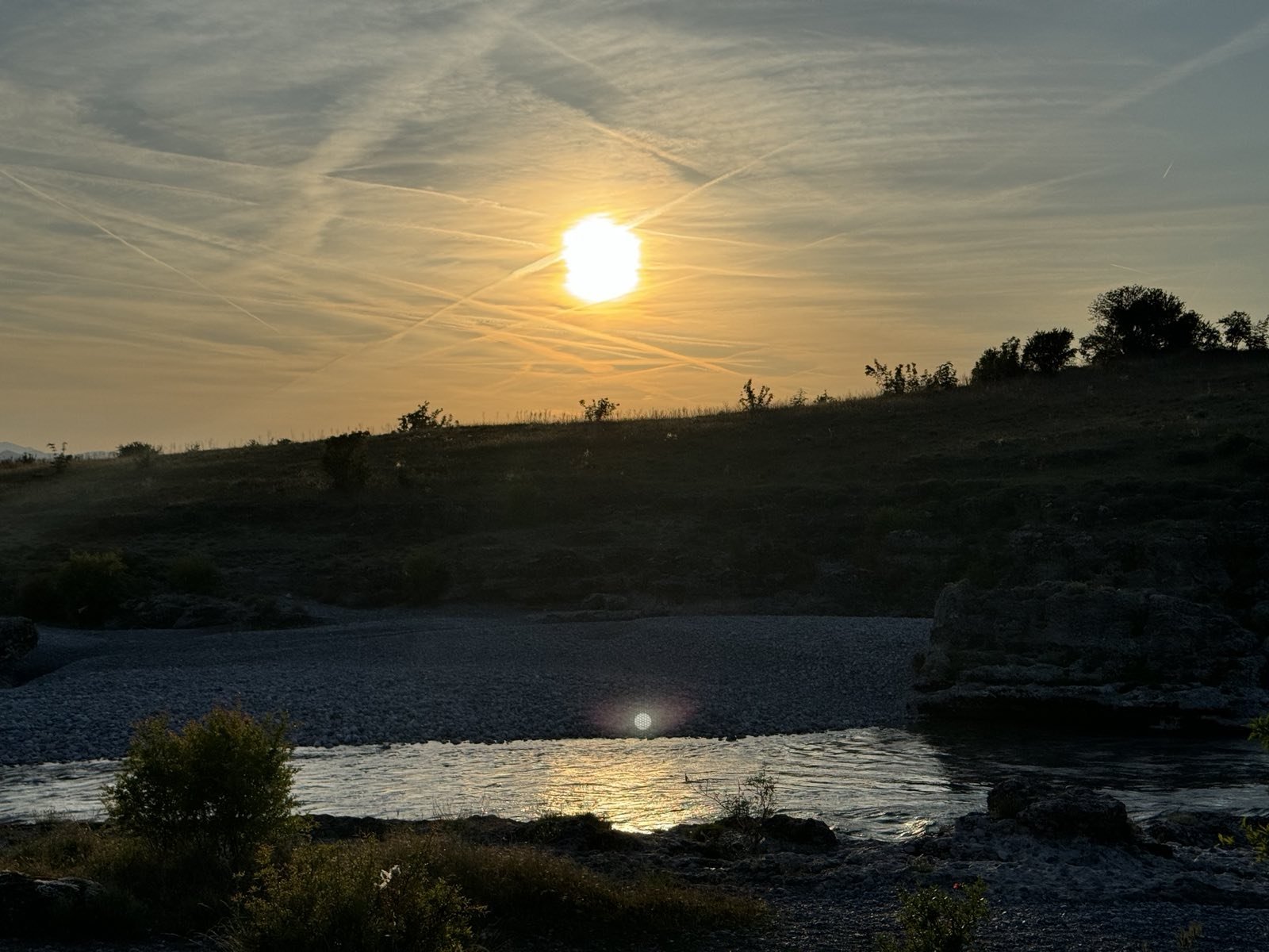 Sjutra sunce i oblaci, do 26 stepeni