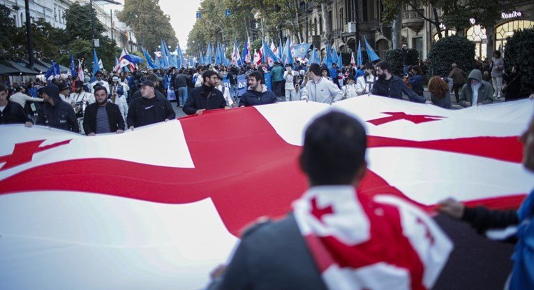 Vladajuća partija Gruzije vodi u izbornoj trci, opozicija kaže da su izbori pokradeni