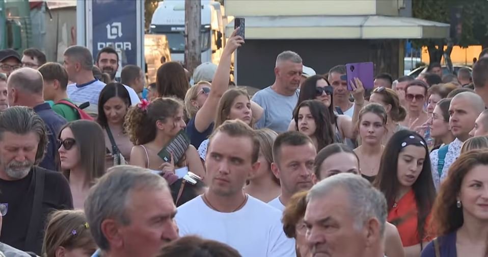 Srbija: Protesti u Mladenovcu i Kosjeriću: „Sveopšte buđenje građana i znak jedinstva“