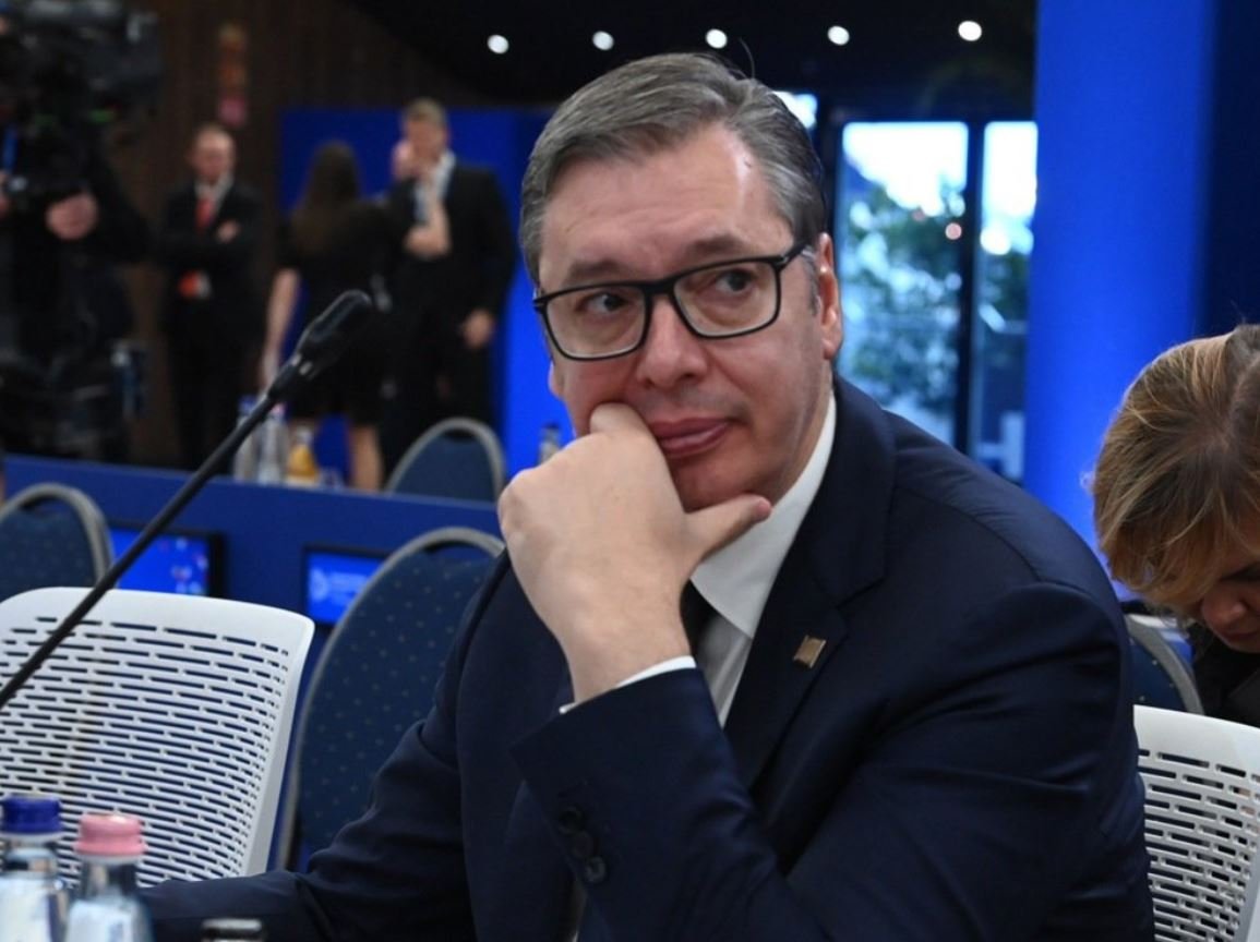 Vučić je satjeran u ćošak, građani u panici, prijete nestašice benzina