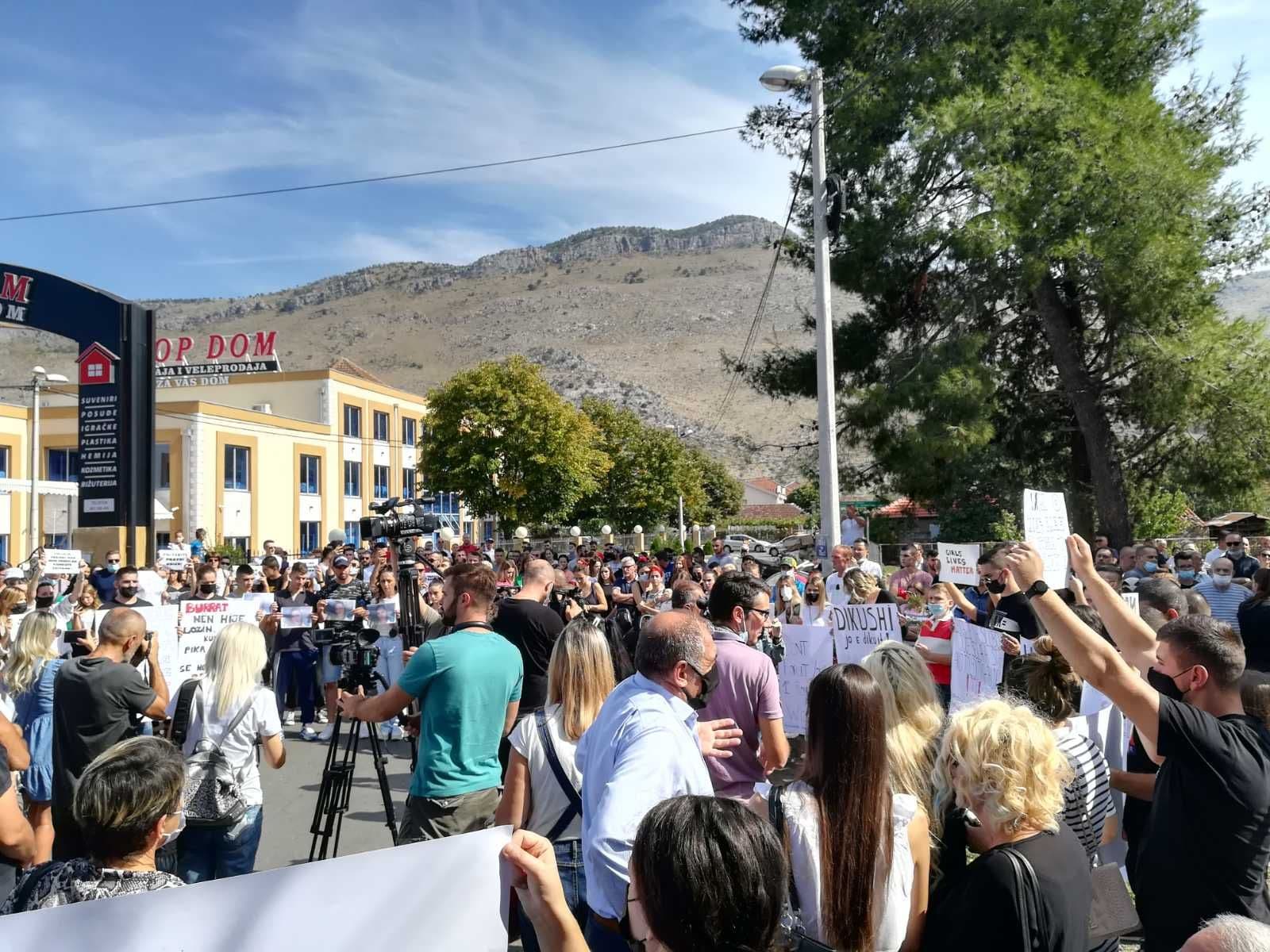 Protest zbog Šejlinog ubistva: Ni kuća više nije sklonište, pokrenuti hitnu istragu!