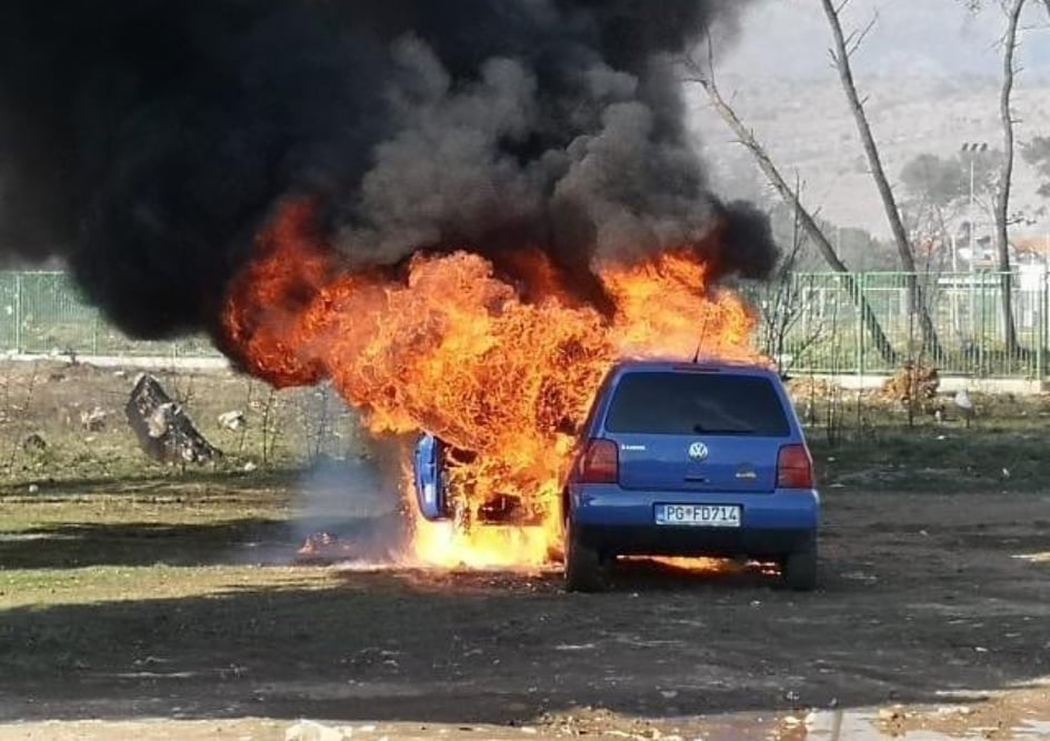 Podgorica: U Orijenskoj izgorio automobil