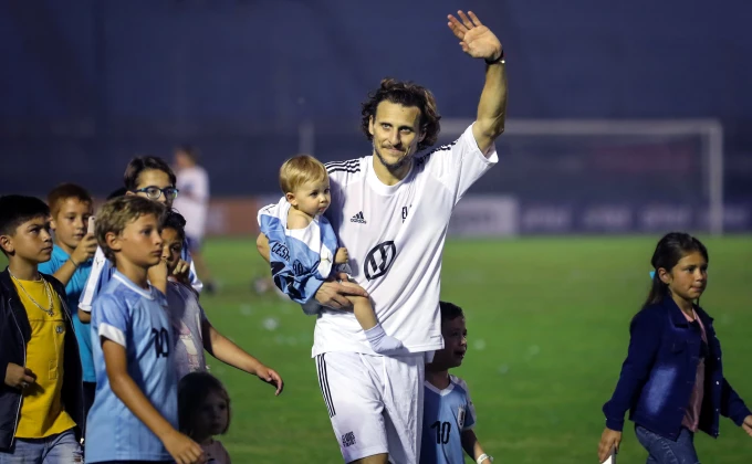 Legendarni Dijego Forlan porazom započeo tenisku karijeru