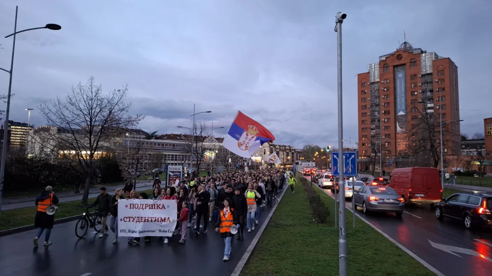 Studenti i građani Novog Sada na protestu zbog pada helikoptera prije 10 godina