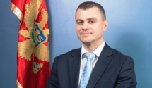 Izmjene Zakona: Taksisti će u vozilu morati da imaju legitimaciju, ugovor, poresku potvrdu...