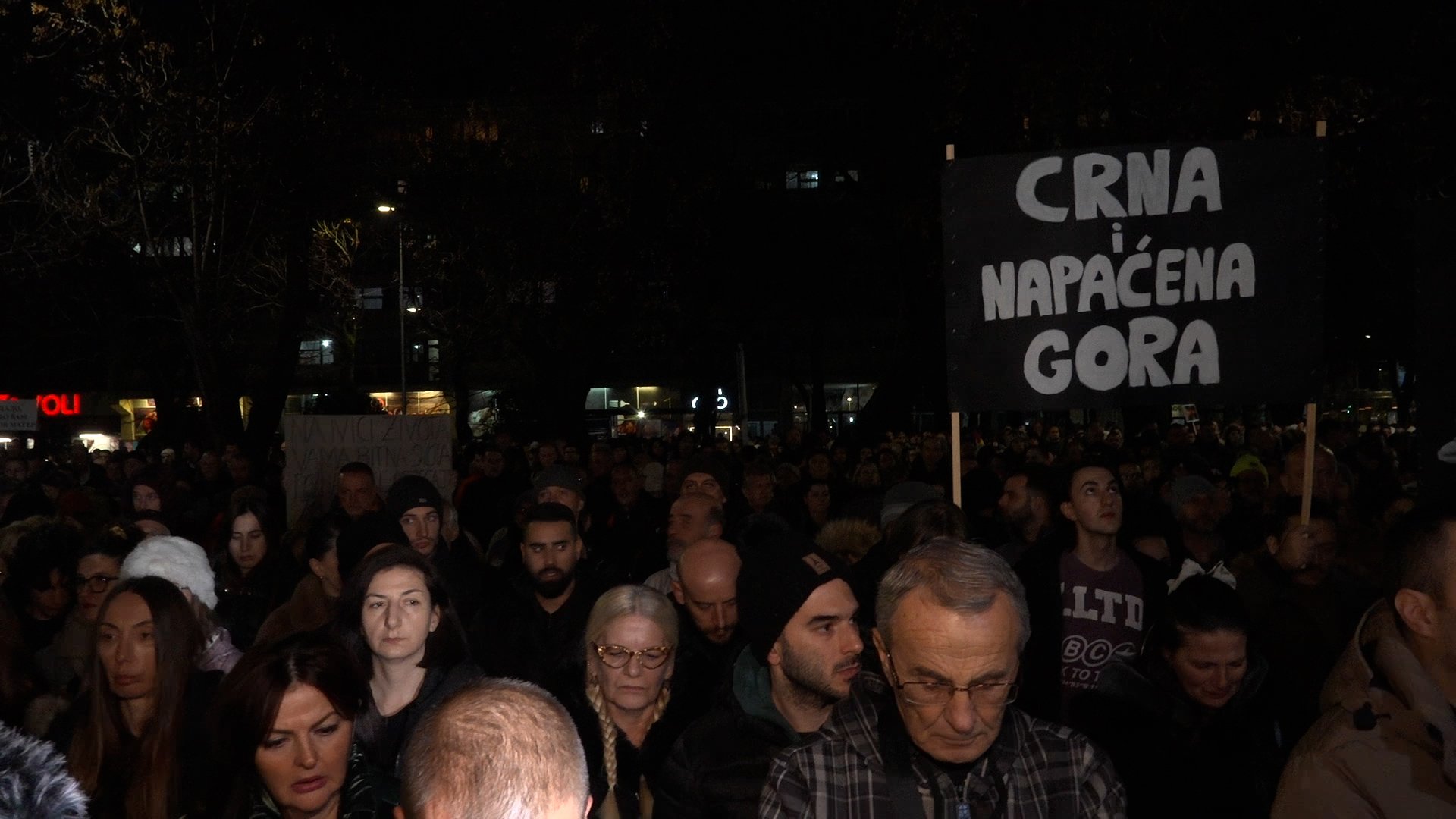 PEN centar: Izopačena, staljinistička metoda kriminalizovanja protesta ne samo da nije dala rezultate, već je proizvela još snažniji revolt građana